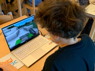 Oster-Programmiercamp Wien 2026 - Programmieren in Minecraft